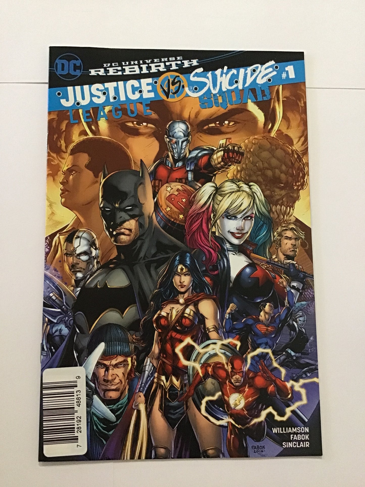 Justice League vs Suicide Squad #1
