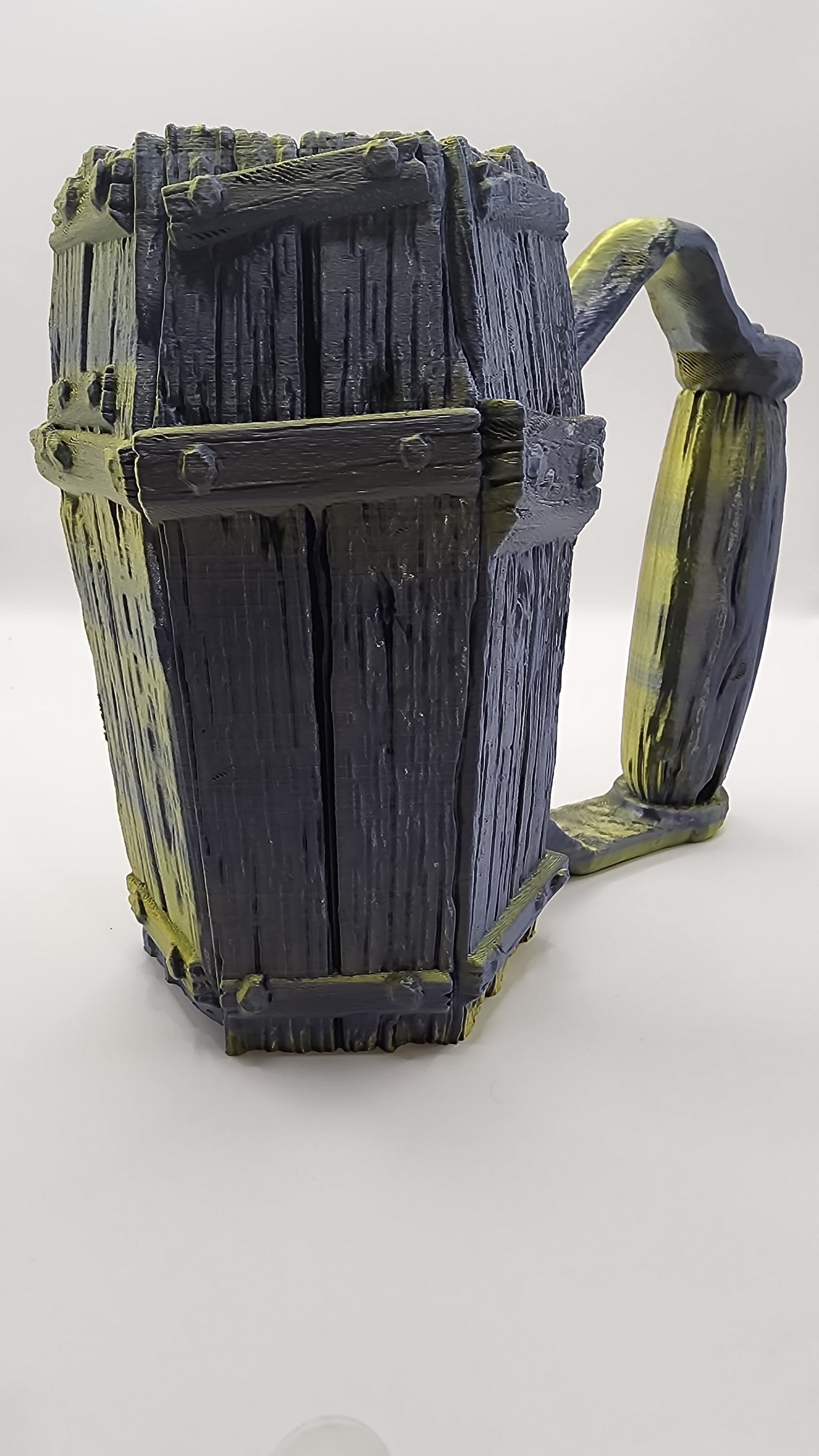 The Coffin - Can holder